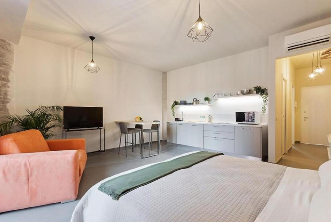 קטאניה Etna Suite Design Apartments מראה חיצוני תמונה